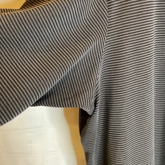 Tommy Bahama Black Stripped Buttoned Short Sleeved Polo Shirt - Picture 6 of 7